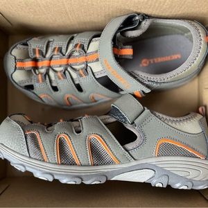 Boys size 4, Merrell sandals